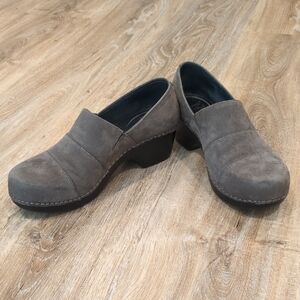 Dansko Women's Gray  Suede Slip-On Shoes Size 39 Euro (9 US)